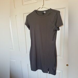 H&M Gray Short Sleeve Dress